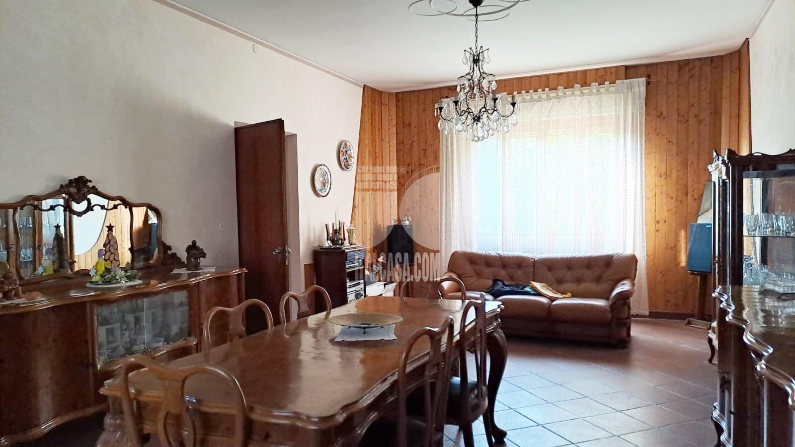 Villa Unifamiliare in vendita a Roverbella