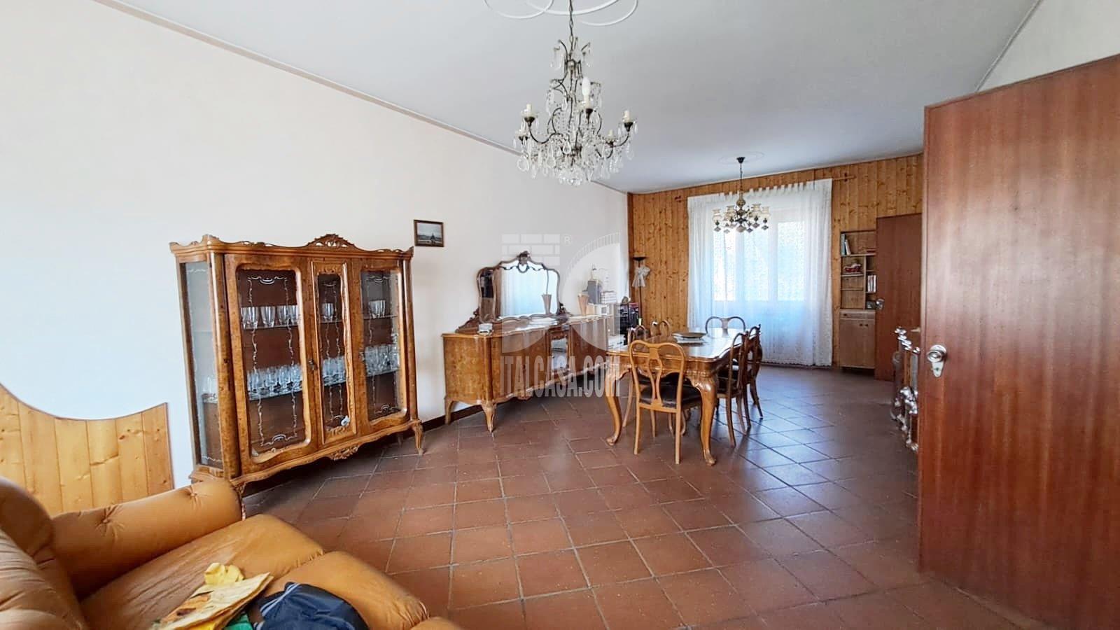 Villa Unifamiliare in vendita a Roverbella