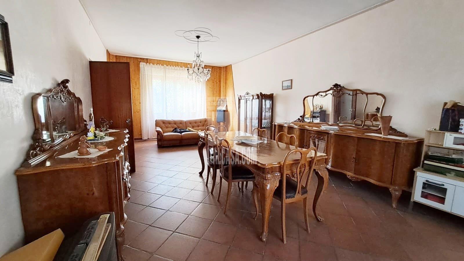 Villa Unifamiliare in vendita a Roverbella