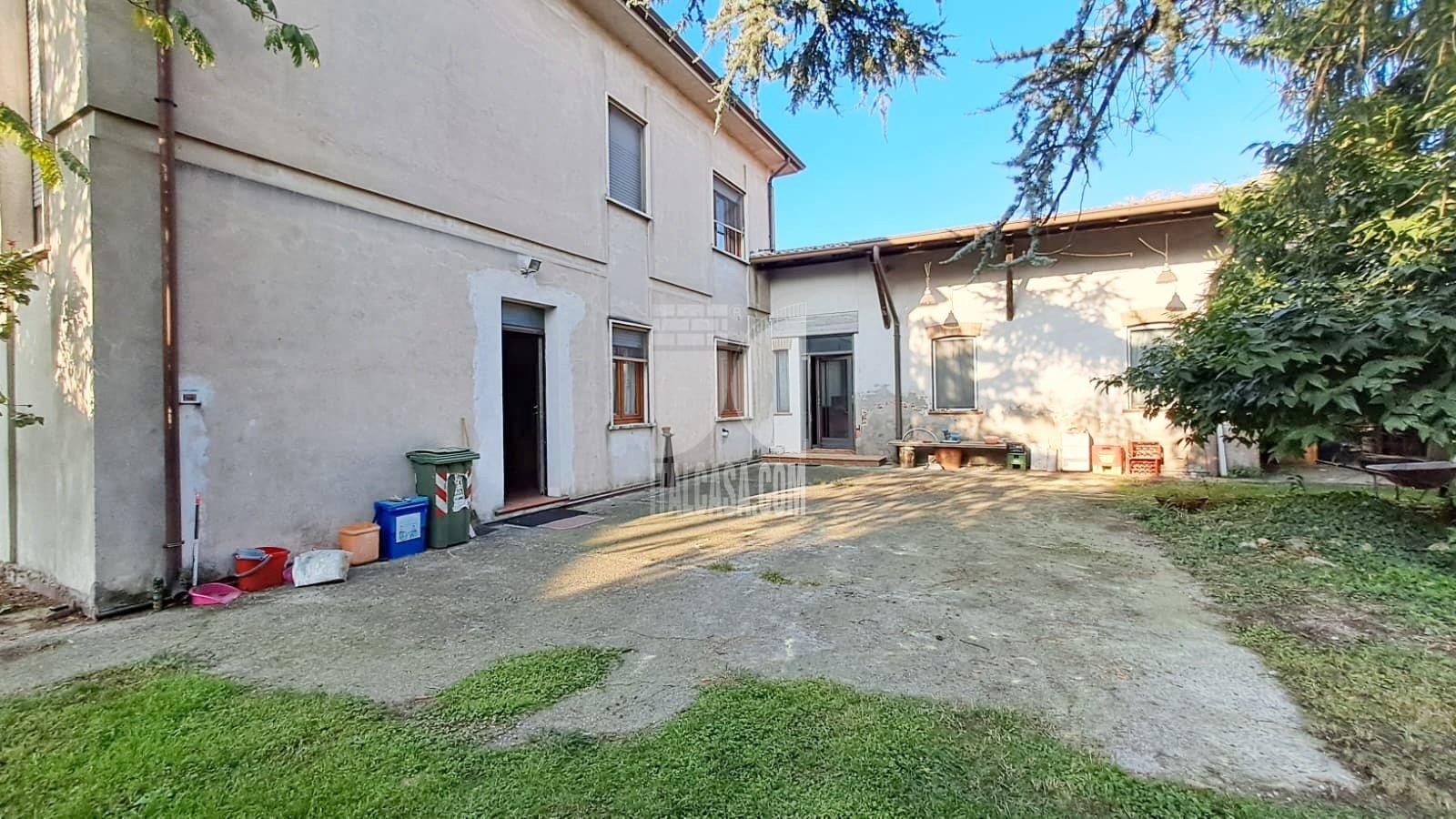 Villa Unifamiliare in vendita a Roverbella