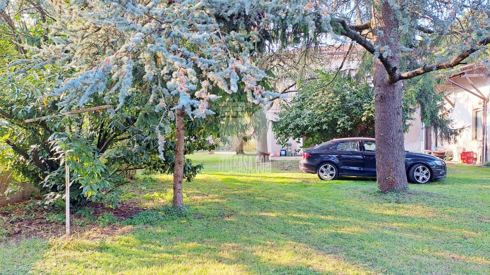 Villa Unifamiliare in vendita a Roverbella