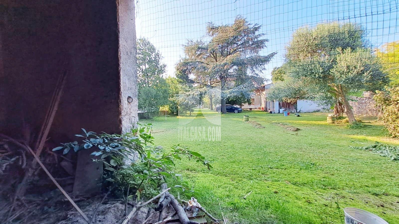 Villa Unifamiliare in vendita a Roverbella