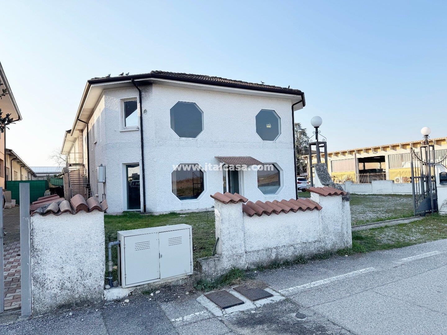 Negozio in affitto a Porto Mantovano