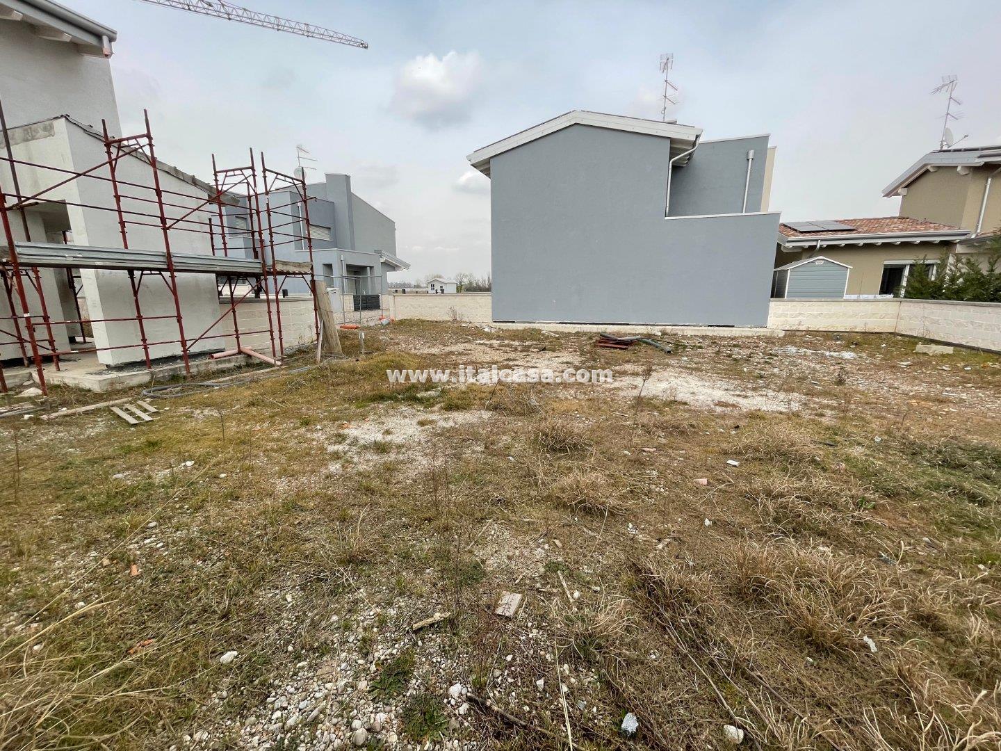 Terreno Residenziale in vendita a Porto Mantovano