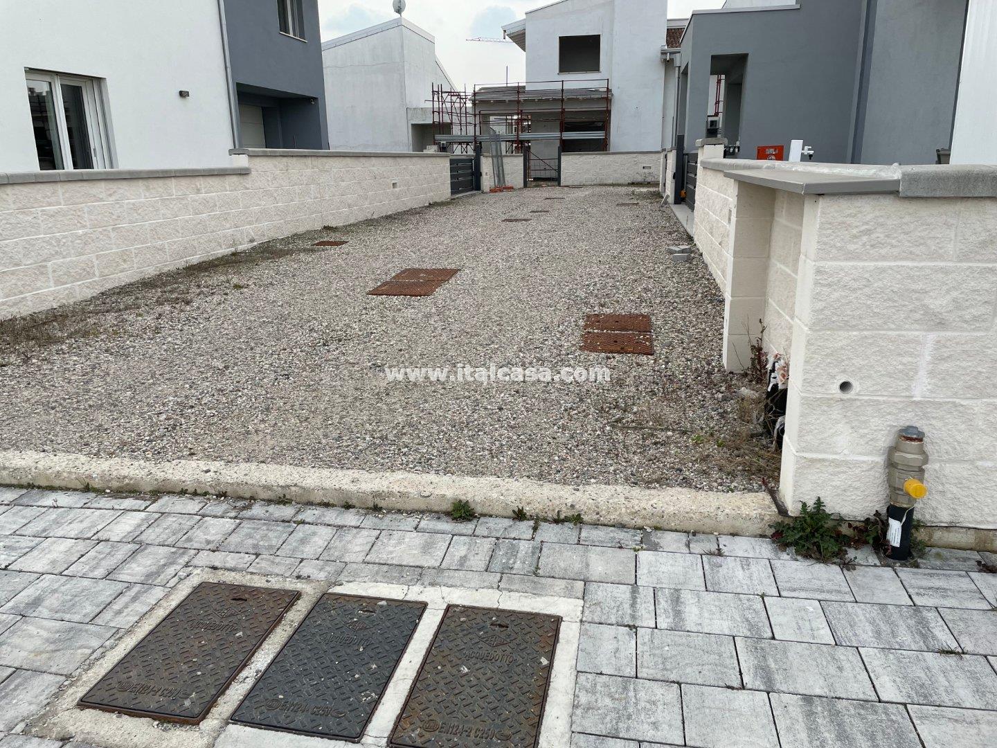 Terreno Residenziale in vendita a Porto Mantovano