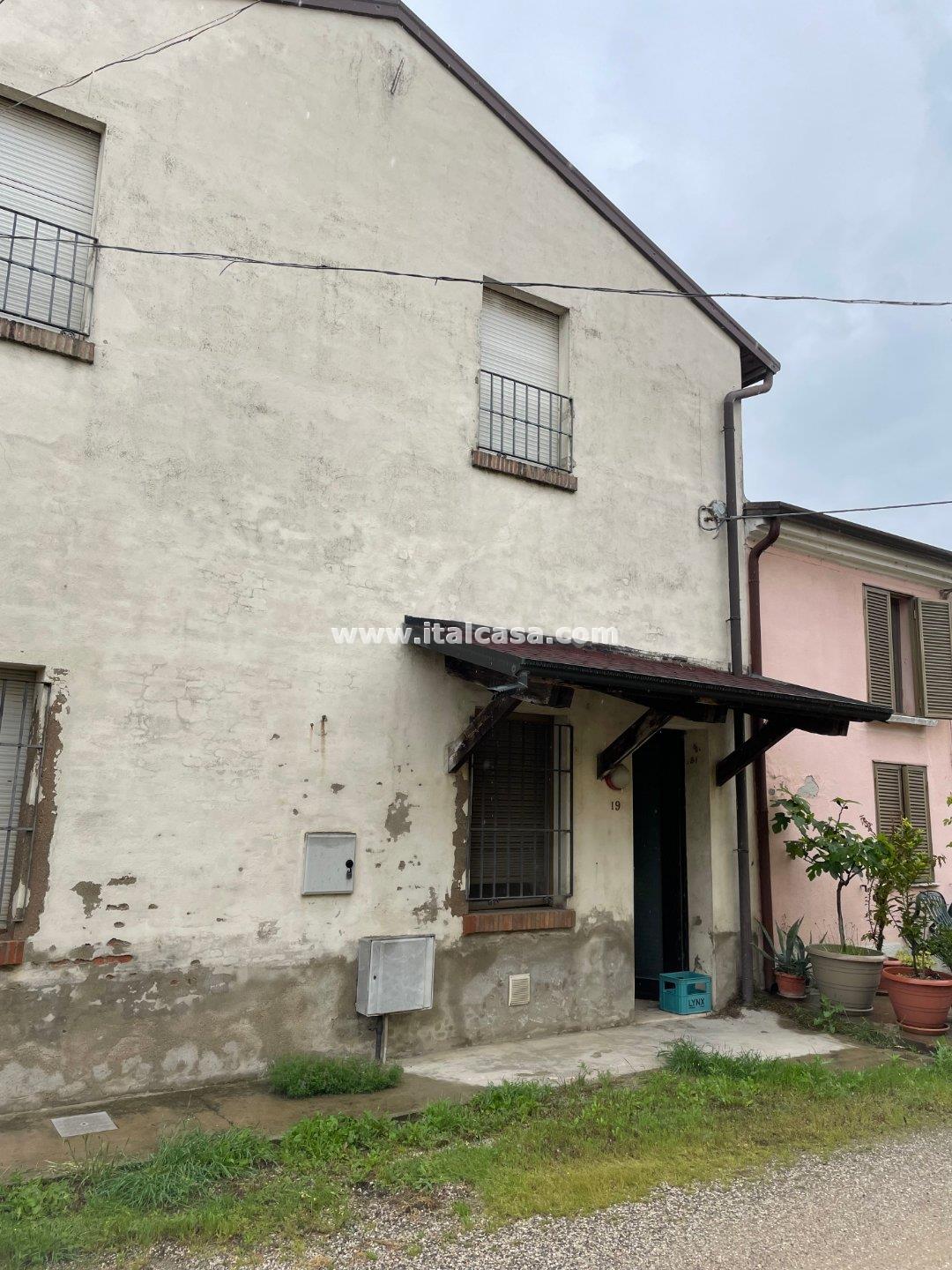 Magazzino in vendita a Mantova
