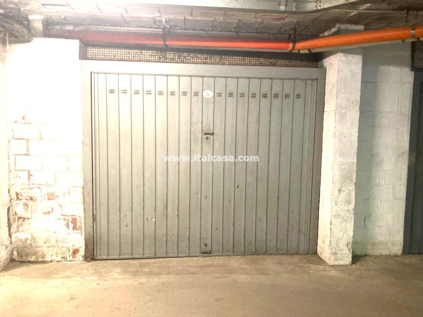 Box / Autorimessa in vendita a Mantova