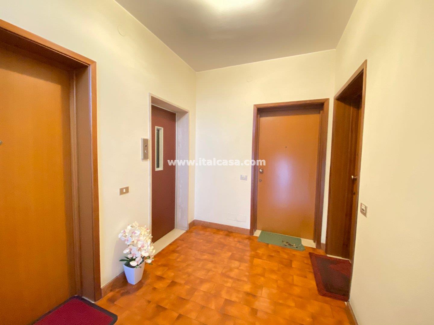Appartamento in vendita a Roncoferraro