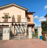 Villa a schiera di testa in vendita a San Giorgio Bigarello