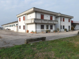 Capannone in vendita a Roverbella