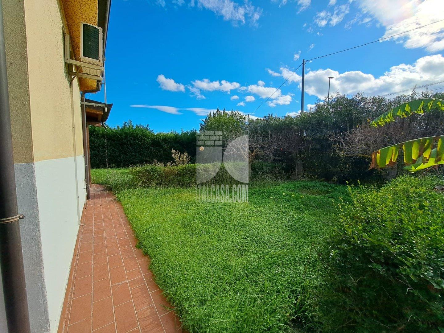 Villa Unifamiliare in vendita a Crotone