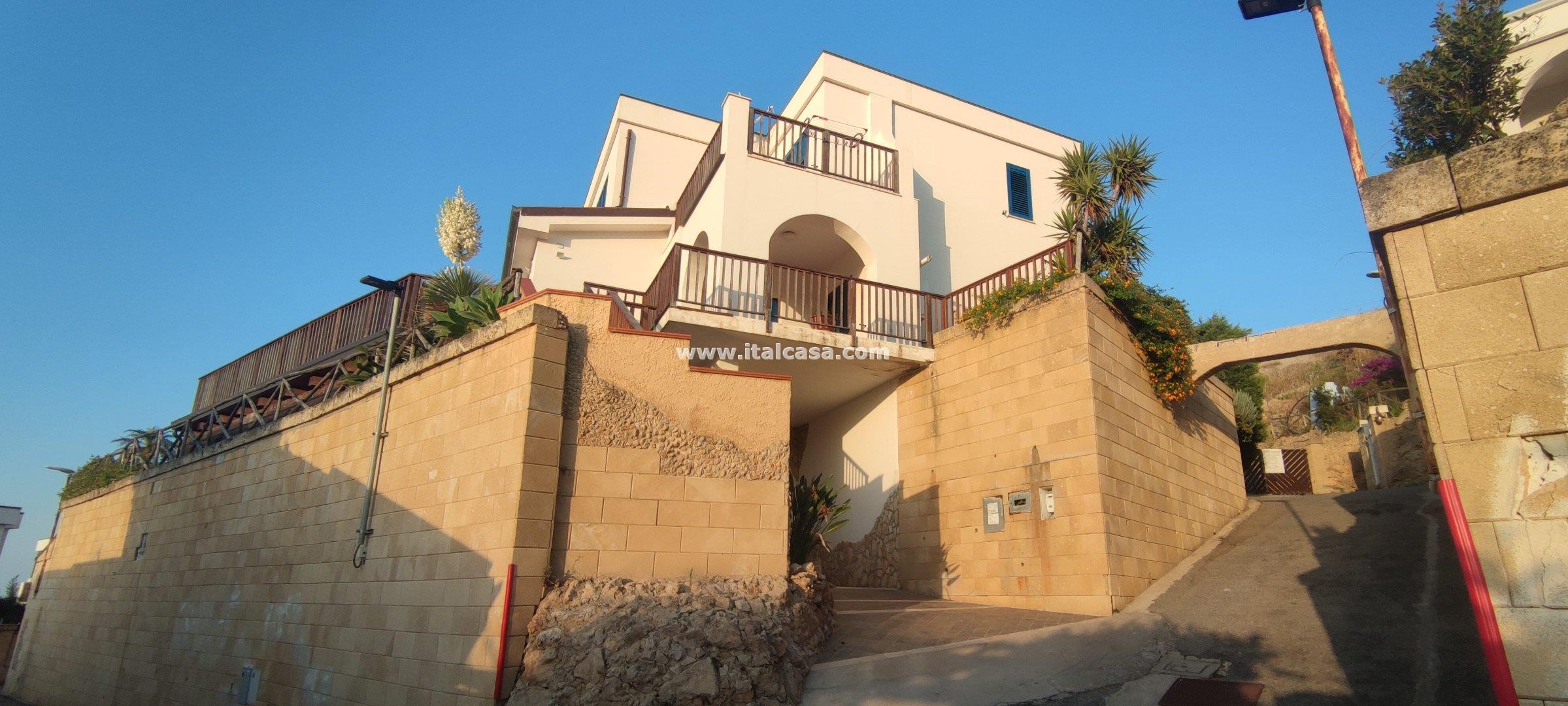 Villa Bifamiliare in vendita a Crotone
