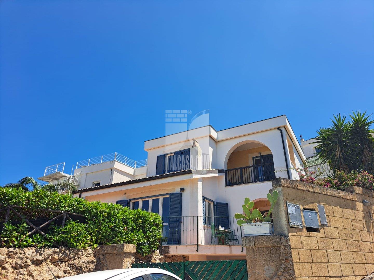 Villa Bifamiliare in vendita a Crotone