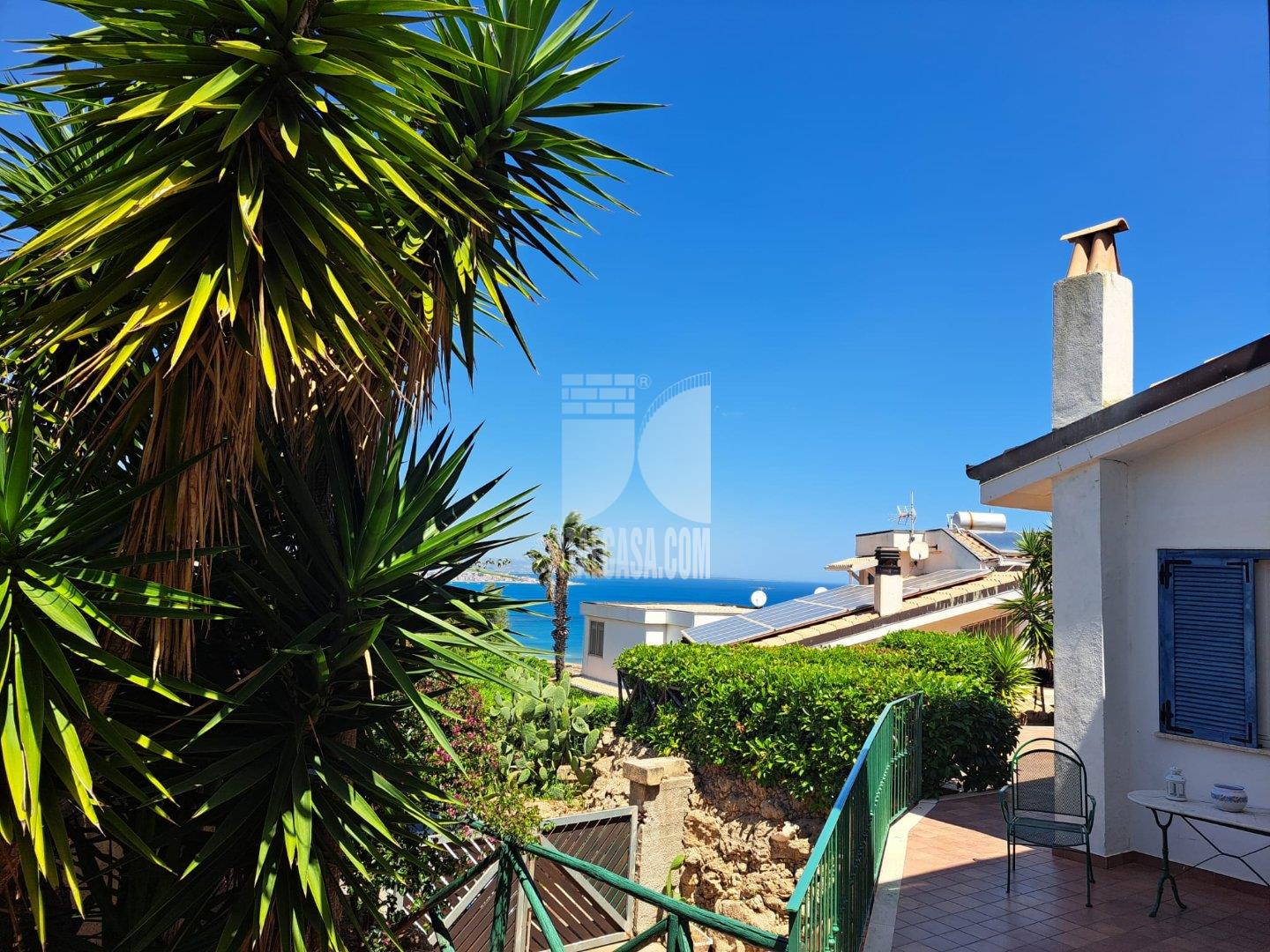 Villa Bifamiliare in vendita a Crotone