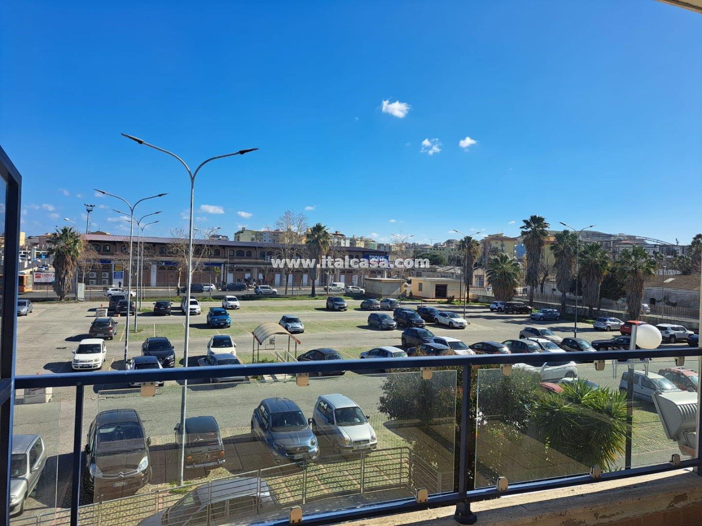 Negozio in vendita a Crotone
