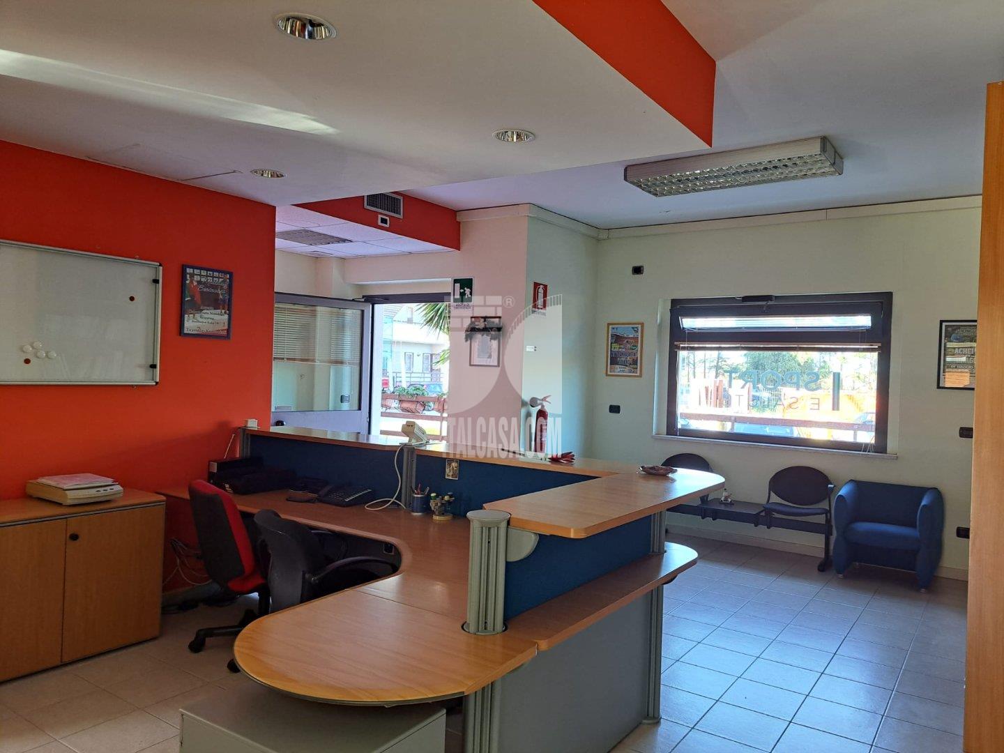 Ufficio in vendita a Crotone