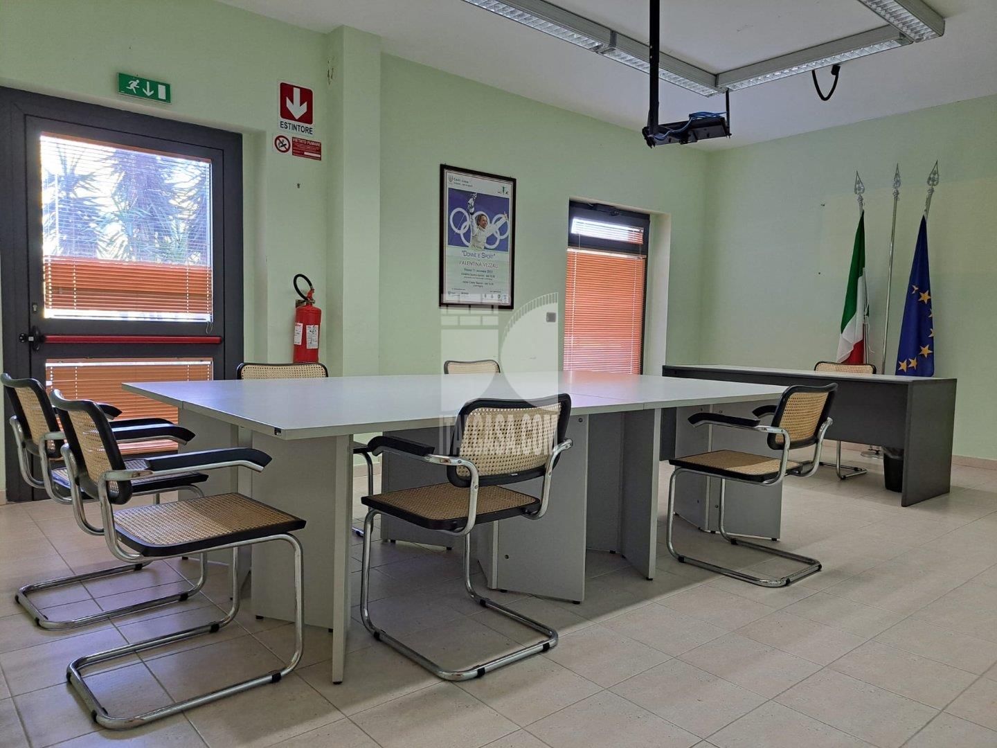 Ufficio in vendita a Crotone