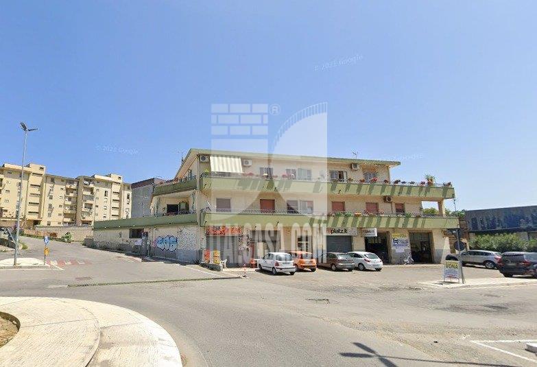 Magazzino in vendita a Crotone