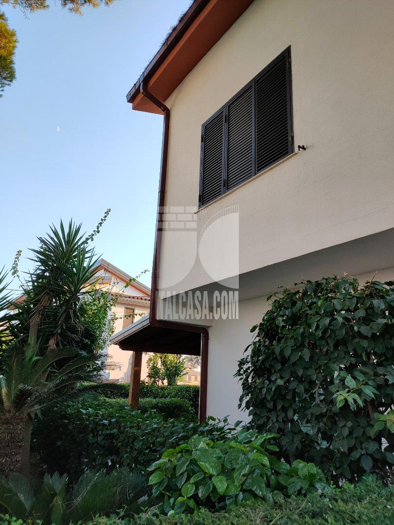 Villa Unifamiliare in vendita a Isola di Capo Rizzuto