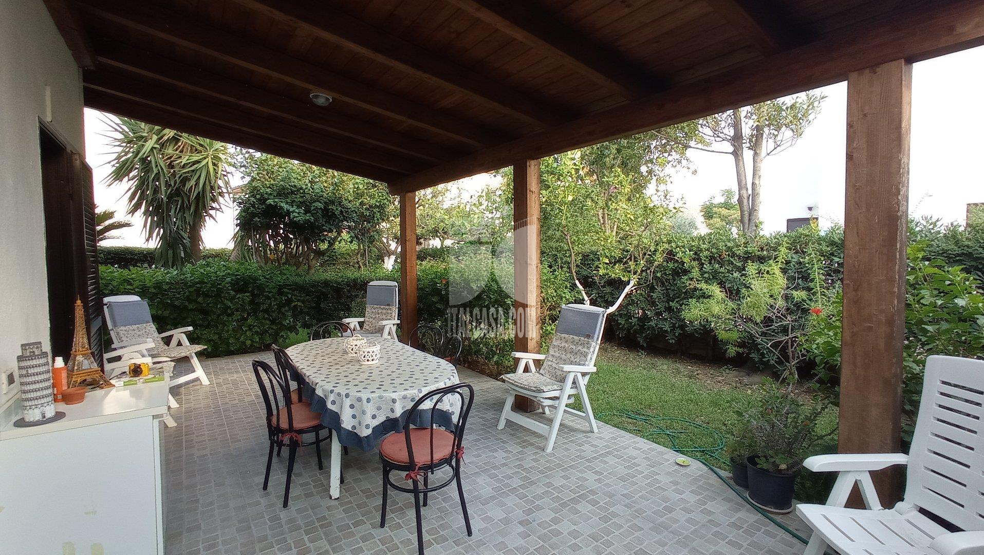Villa Unifamiliare in vendita a Isola di Capo Rizzuto