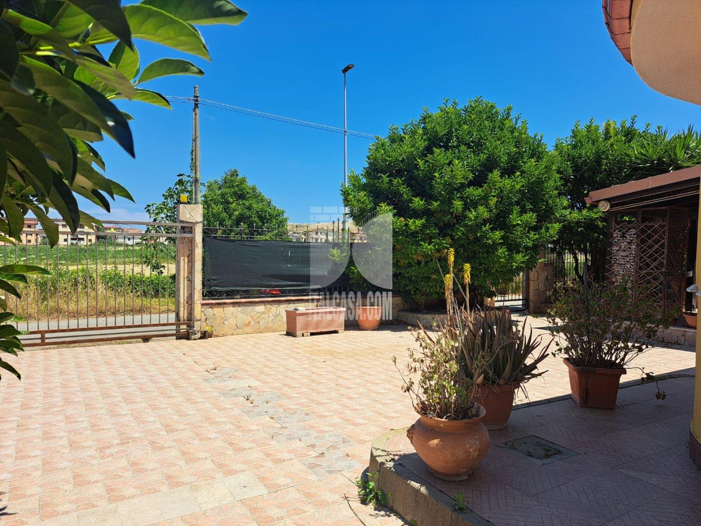 Villa Bifamiliare in vendita a Crotone