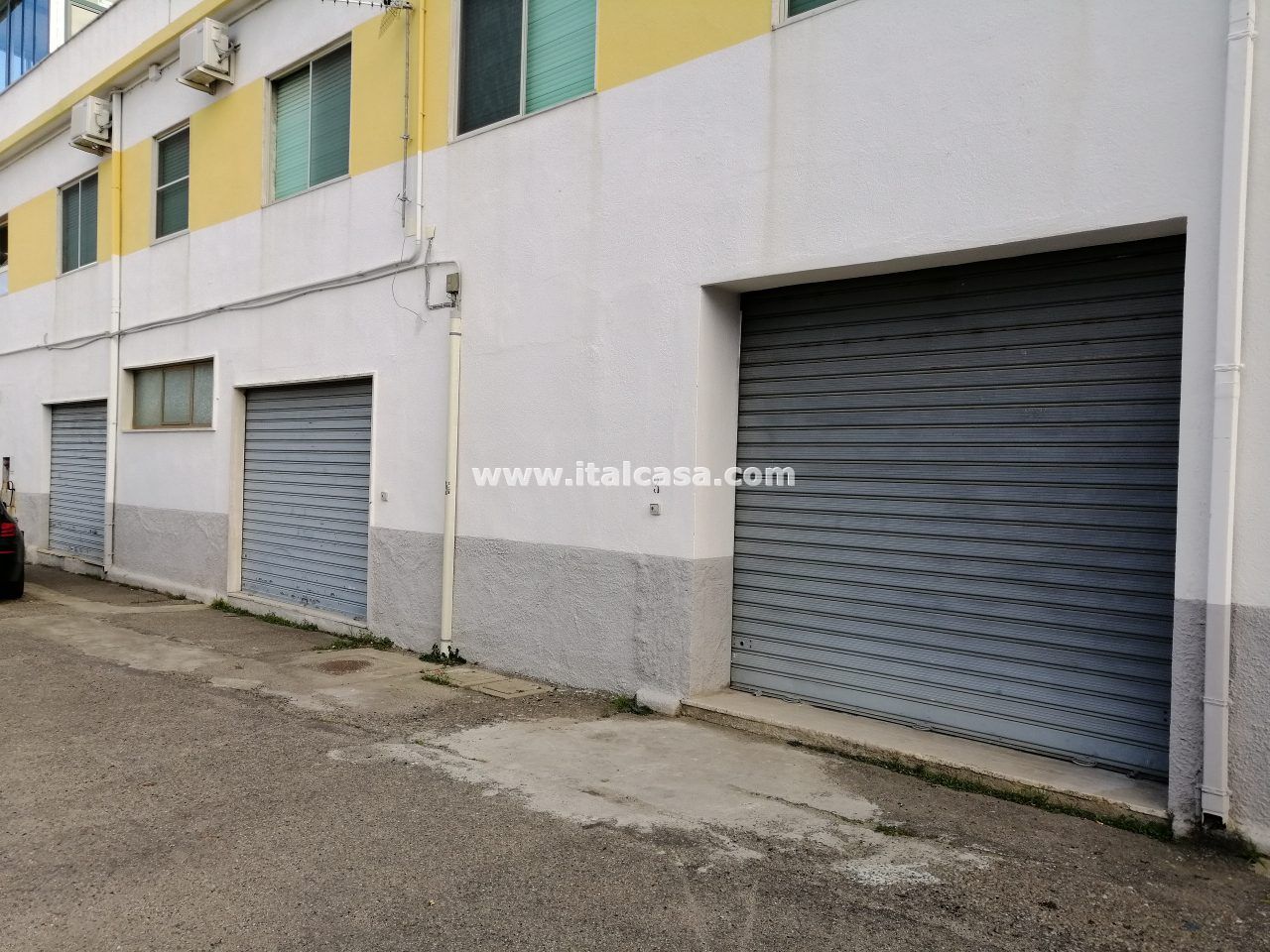 Magazzino in affitto a Crotone