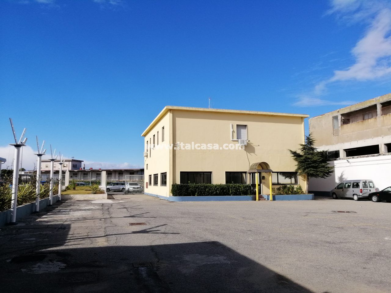 Magazzino in affitto a Crotone