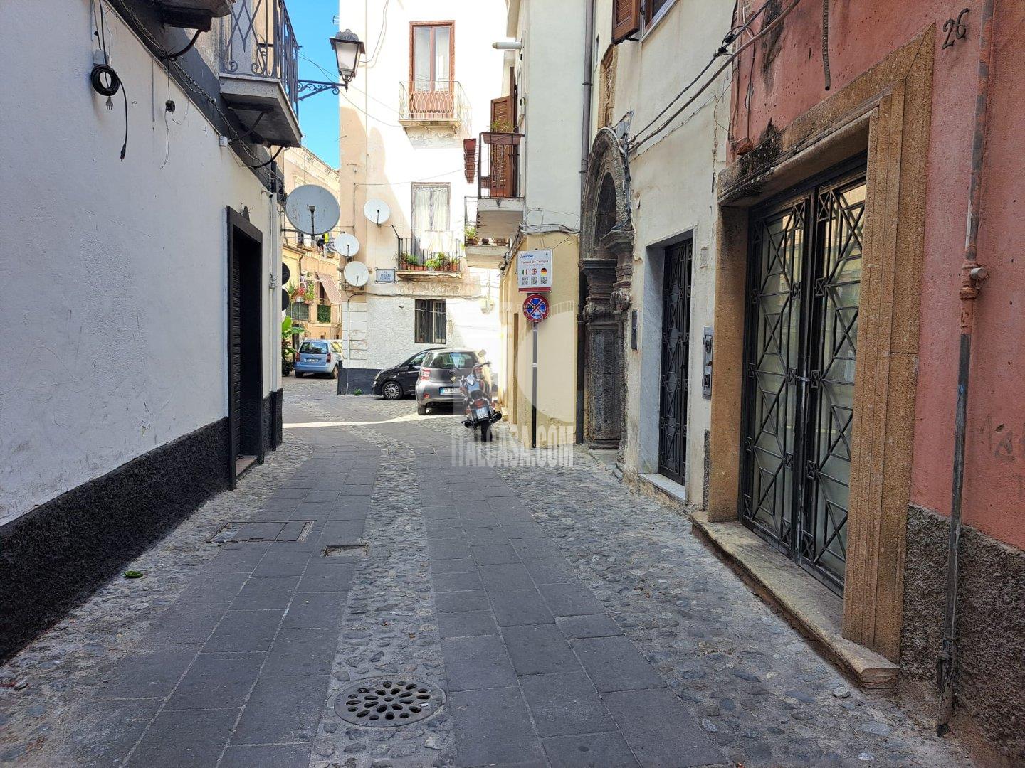 Negozio in vendita a Crotone