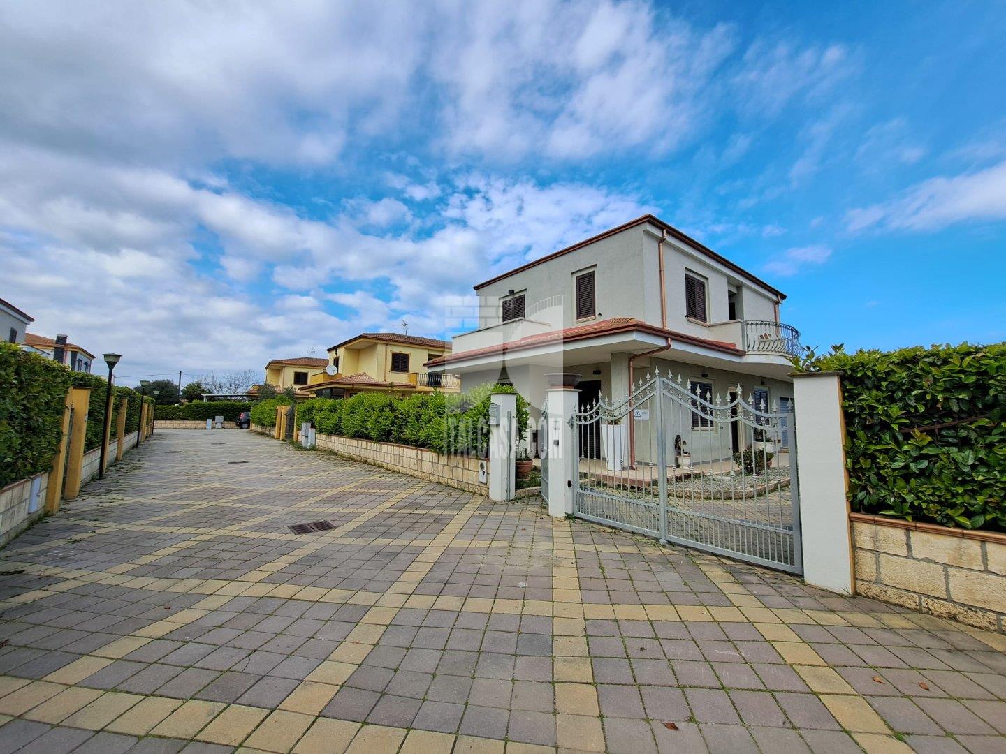 Villa Unifamiliare in vendita a Crotone