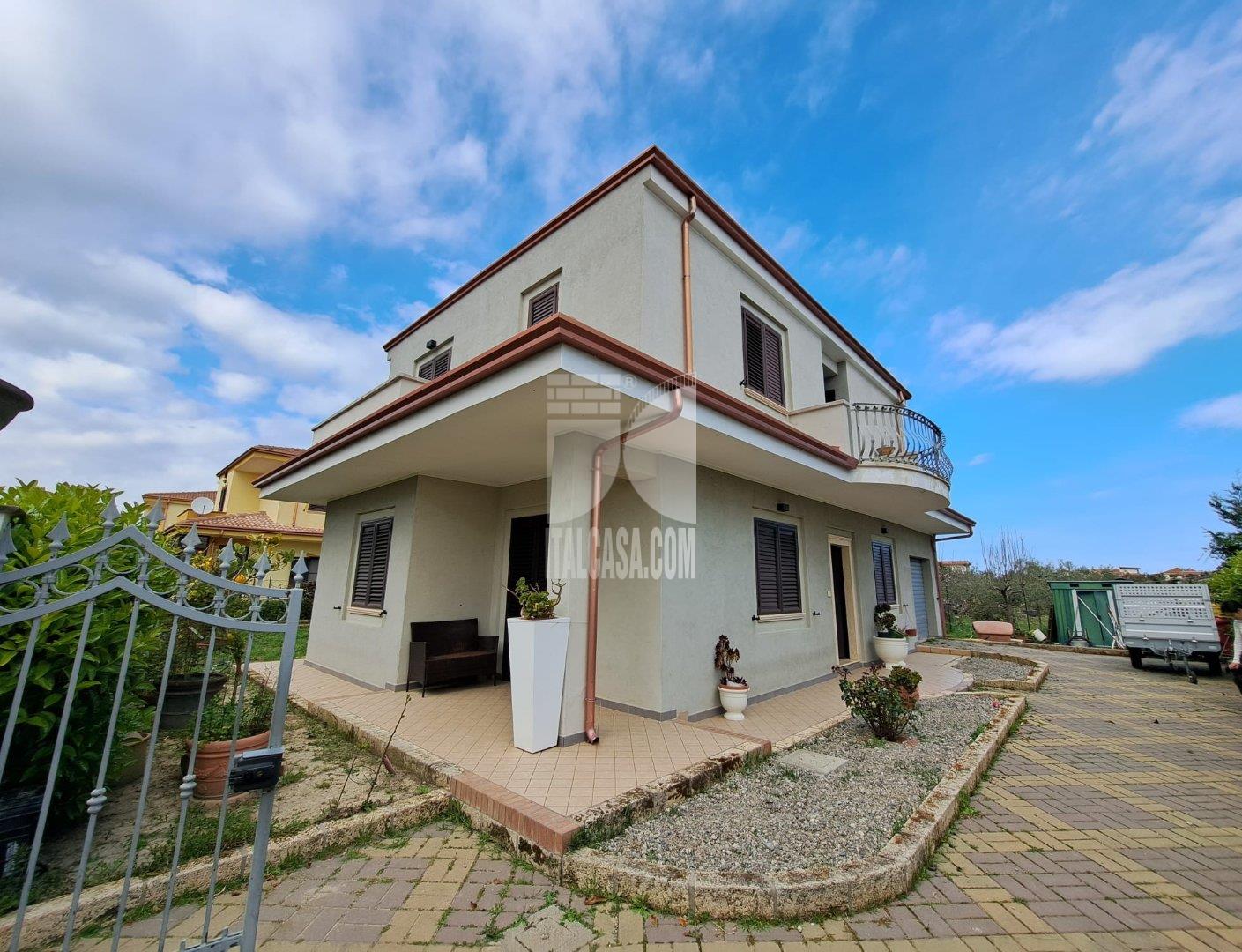 Villa Unifamiliare in vendita a Crotone