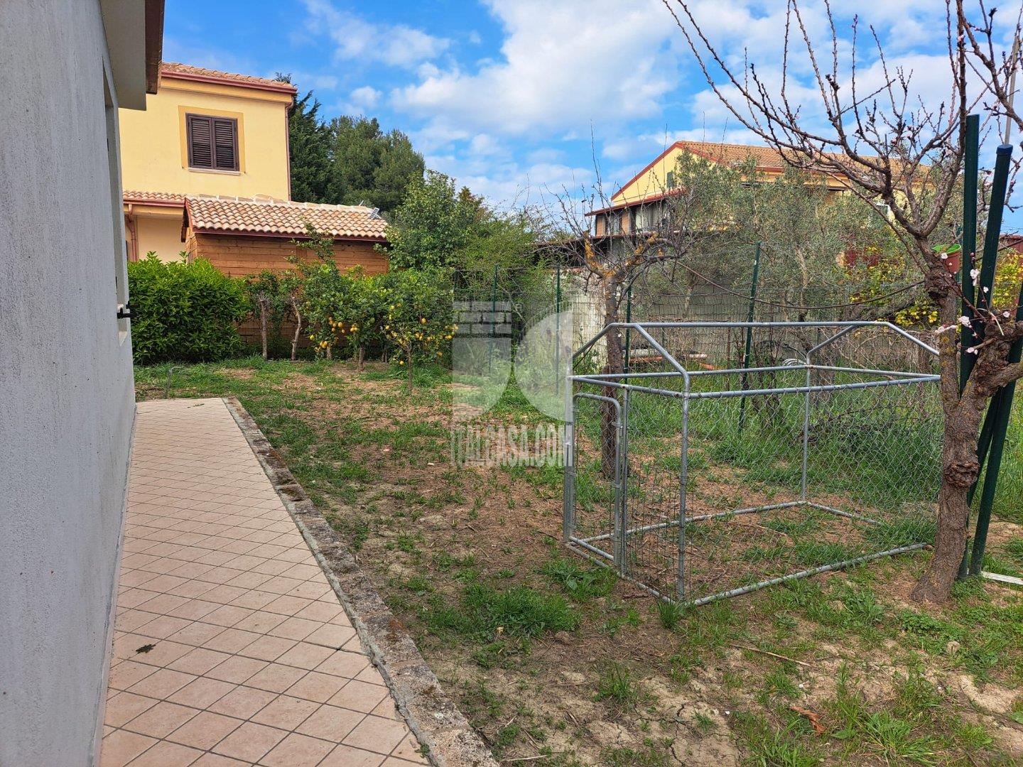 Villa Unifamiliare in vendita a Crotone