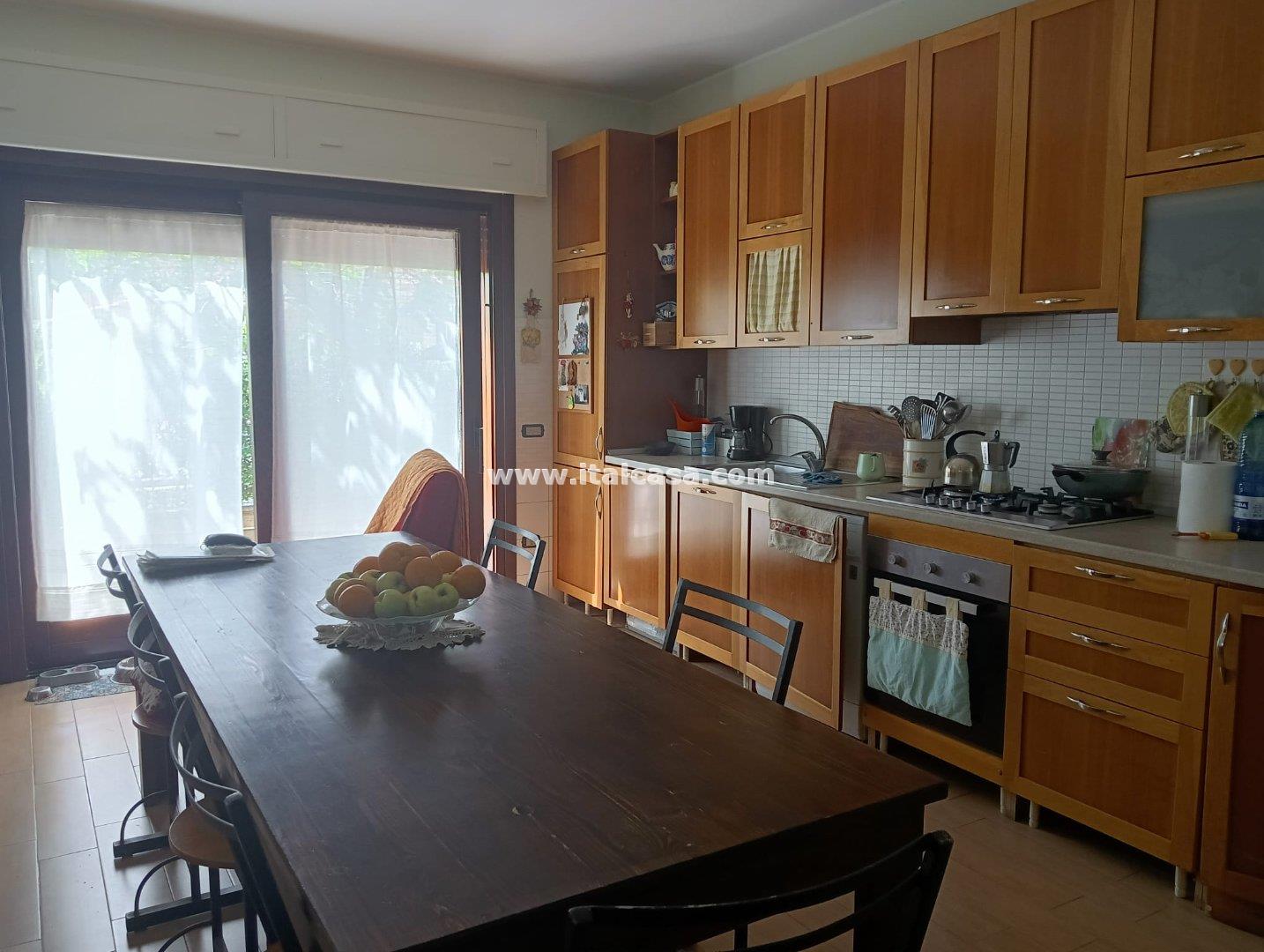 Villa Unifamiliare in vendita a Crotone