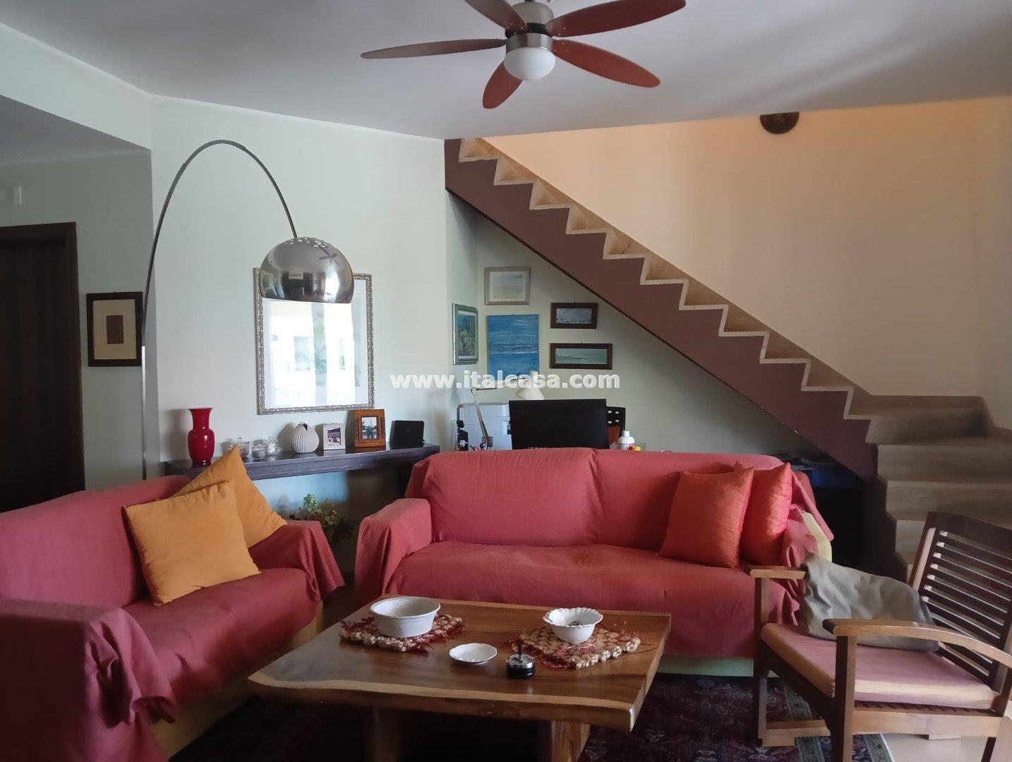 Villa Unifamiliare in vendita a Crotone