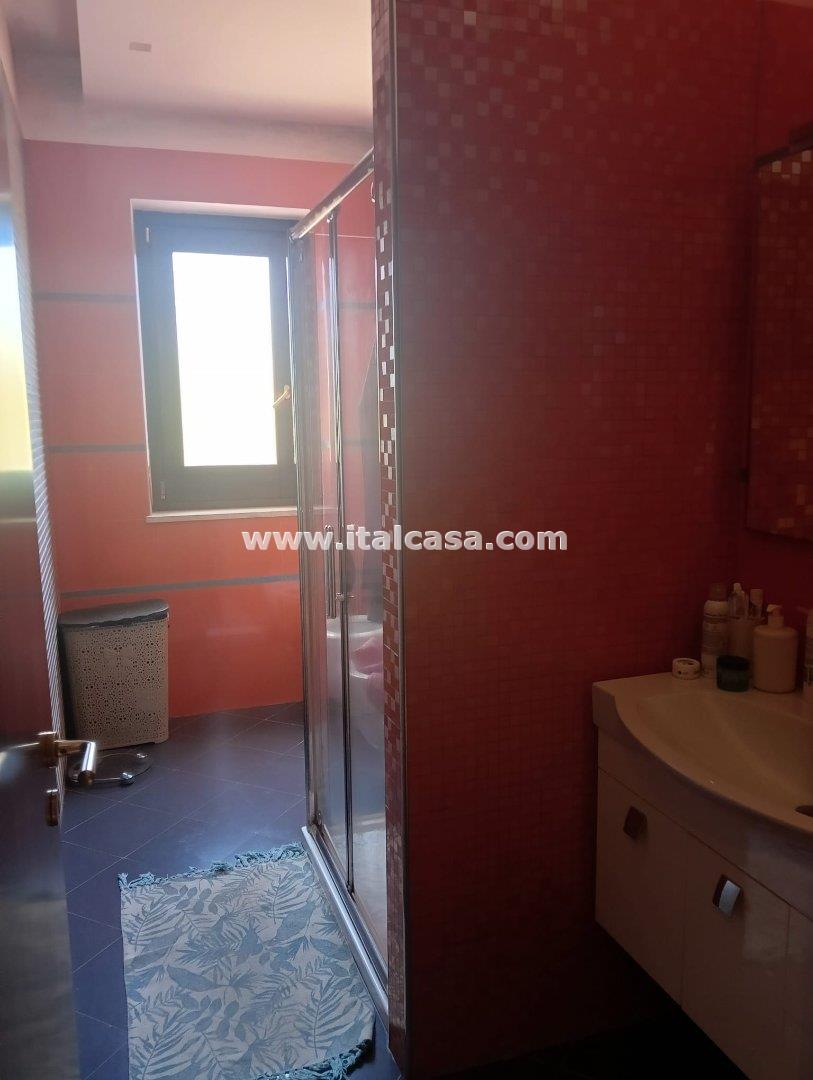 Villa Unifamiliare in vendita a Crotone