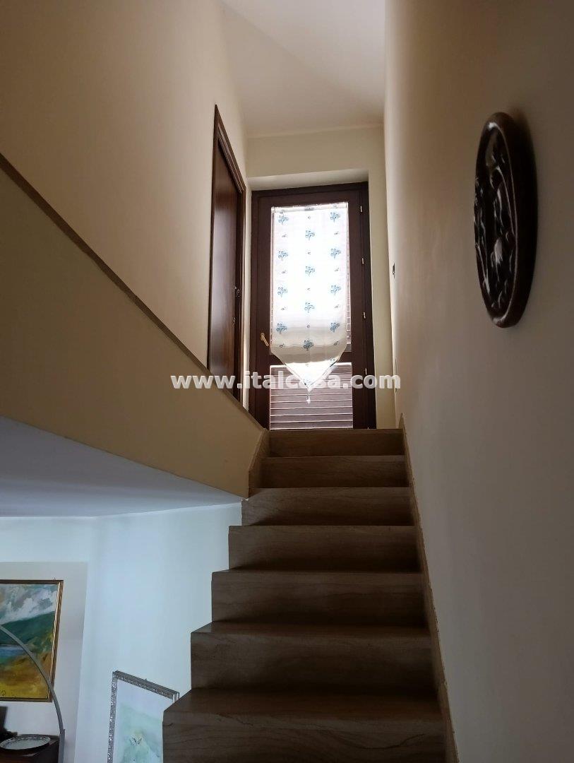 Villa Unifamiliare in vendita a Crotone