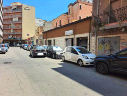 Magazzino in vendita a Crotone