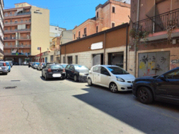 Magazzino in vendita a Crotone
