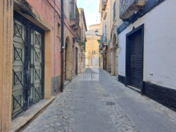 Negozio in vendita a Crotone