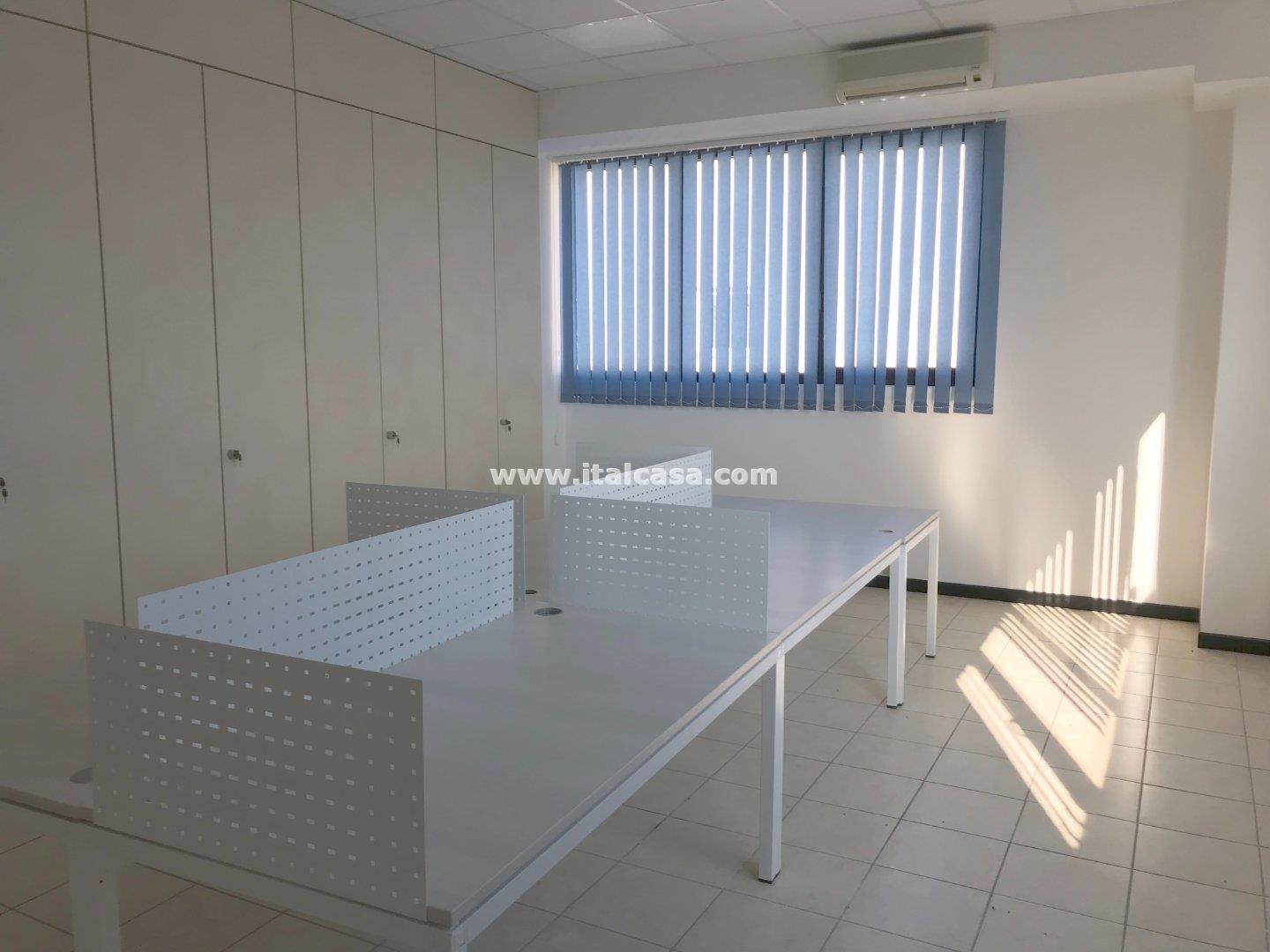 Ufficio in affitto a Curtatone