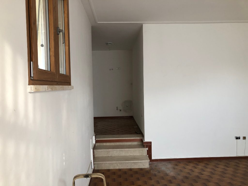 Negozio in vendita a Borgo Virgilio