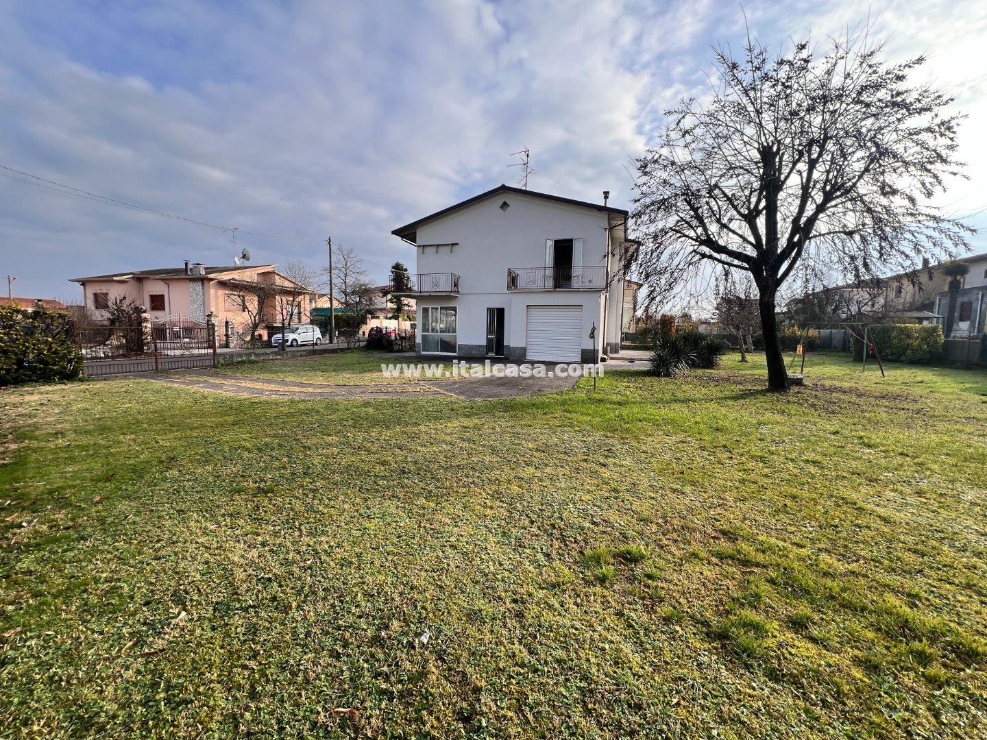 Villa Unifamiliare in vendita a Curtatone