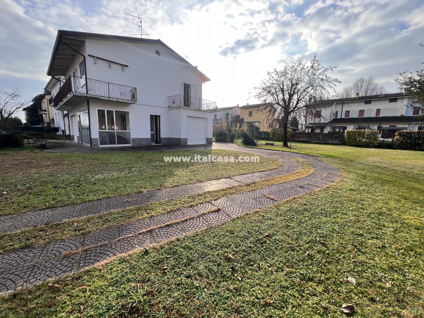 Villa Unifamiliare in vendita a Curtatone