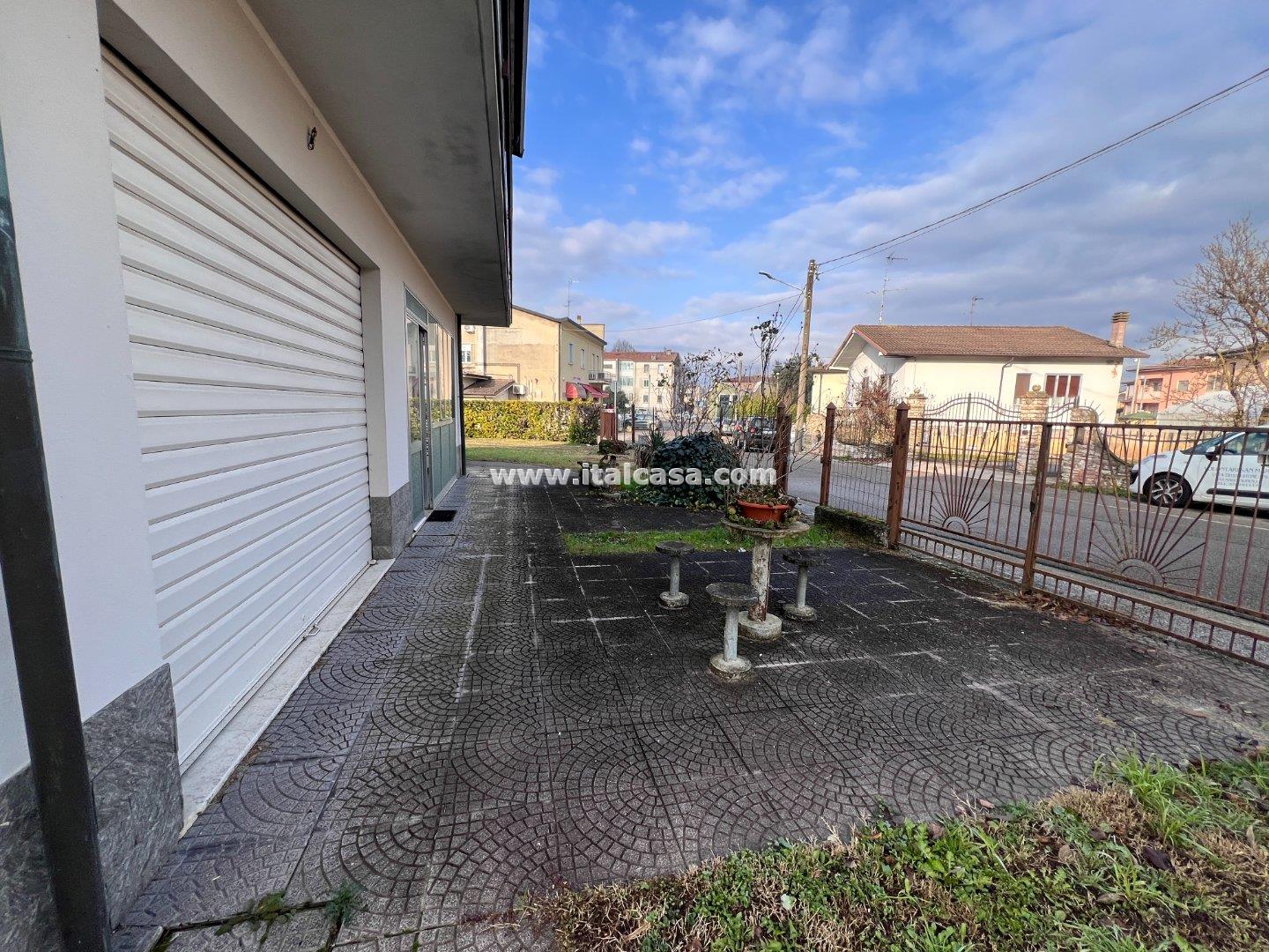 Villa Unifamiliare in vendita a Curtatone