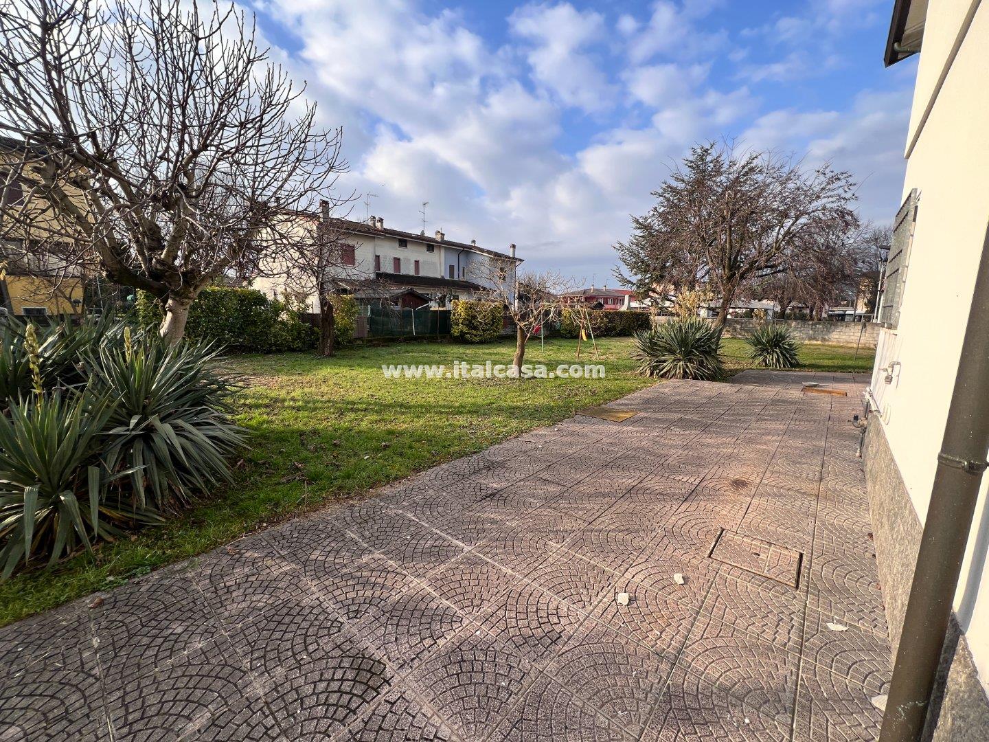 Villa Unifamiliare in vendita a Curtatone