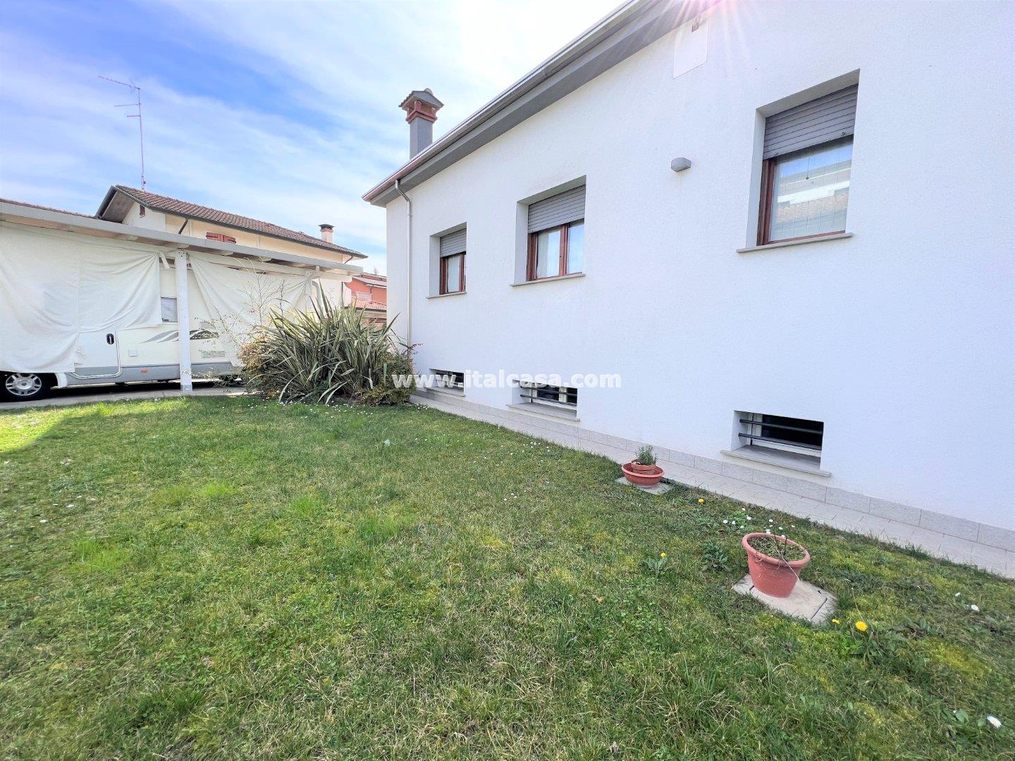 Villa Unifamiliare in vendita a Borgo Virgilio