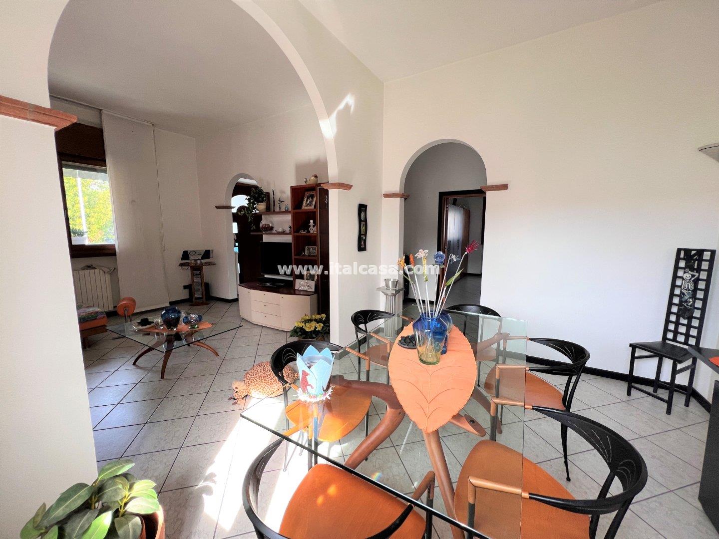 Villa Unifamiliare in vendita a Borgo Virgilio