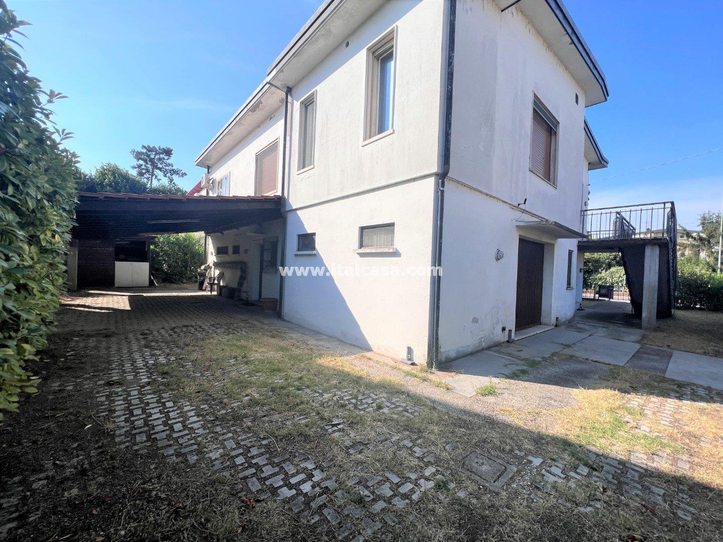Villa Unifamiliare in vendita a Bagnolo San Vito