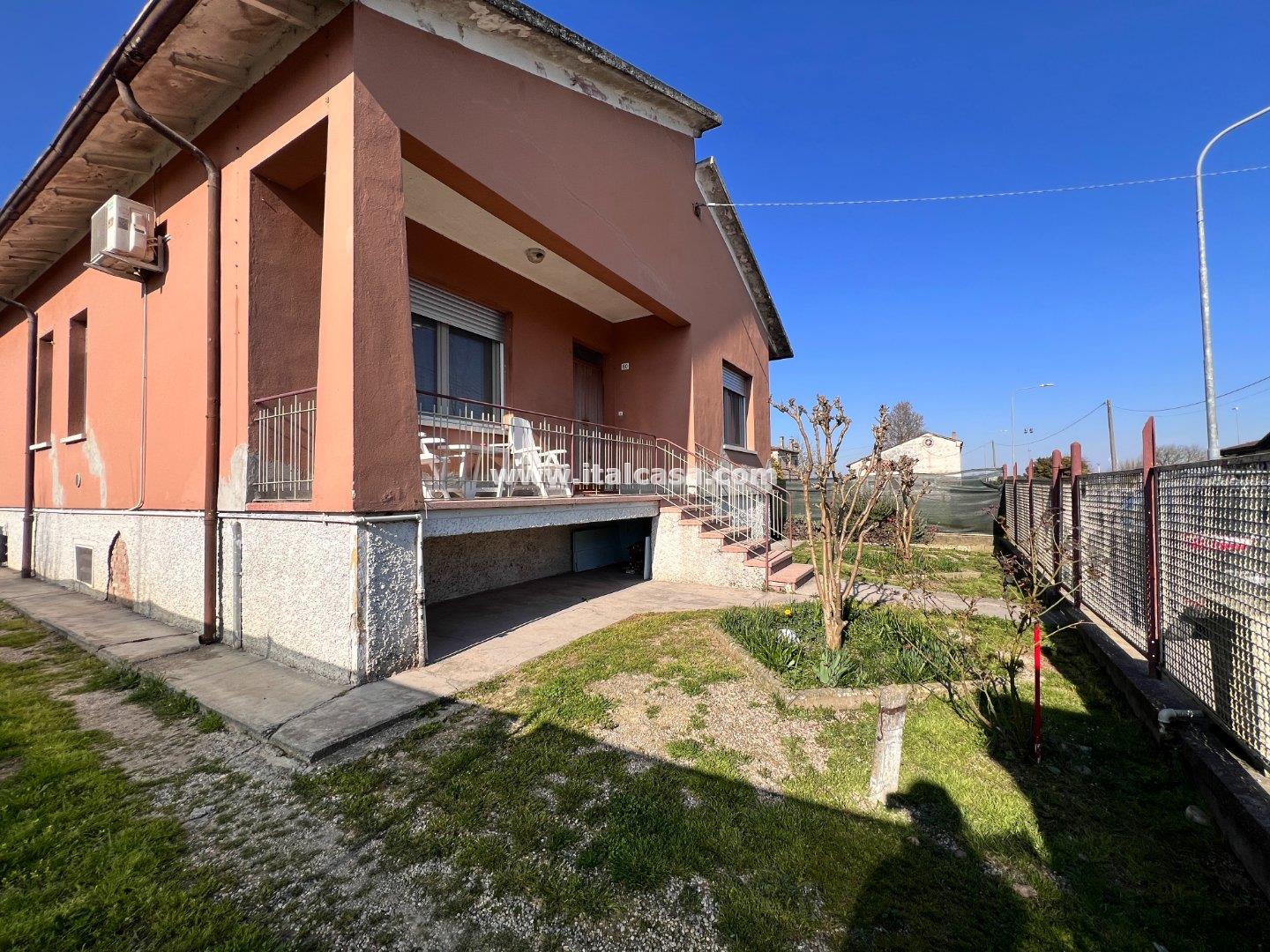 Villa Unifamiliare in vendita a Bagnolo San Vito