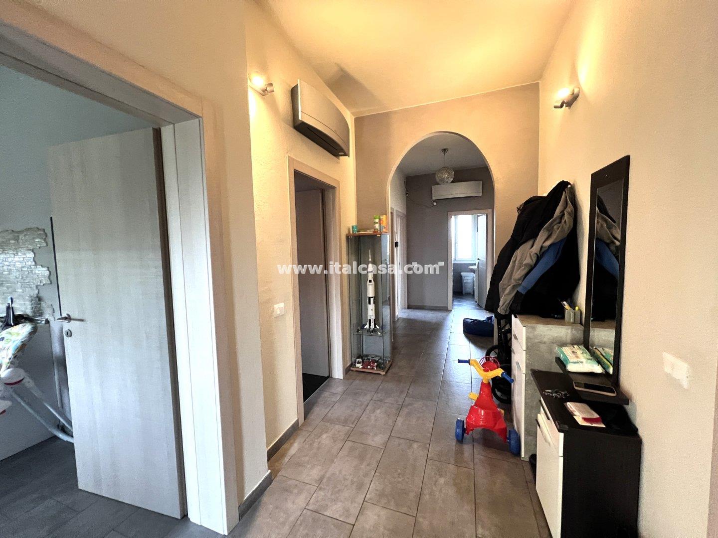 Villa Unifamiliare in vendita a Borgo Virgilio