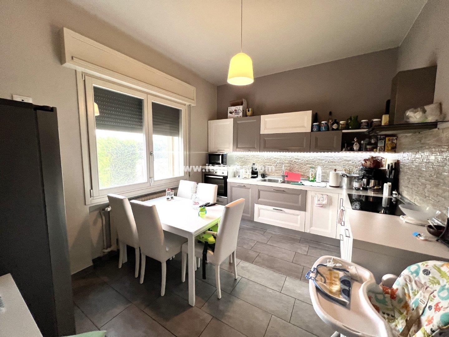 Villa Unifamiliare in vendita a Borgo Virgilio